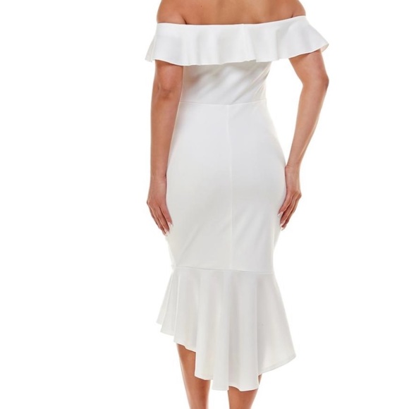 Off the shoulder Emerald Sundae midi dress in a ivory color. - Picture 8 of 8